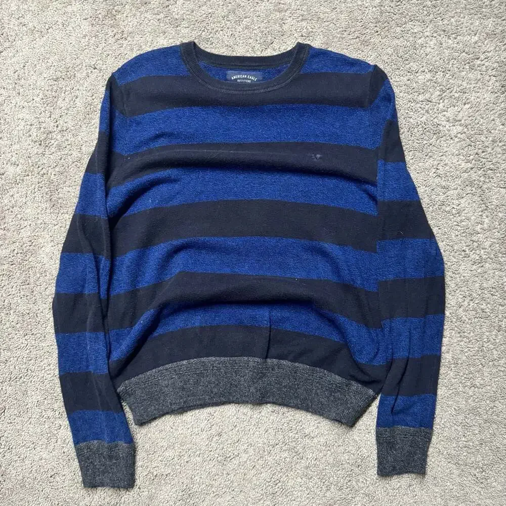 American Eagle Outfitters Men's Blue and Black Striped Crew Neck Long Sleeve Swe